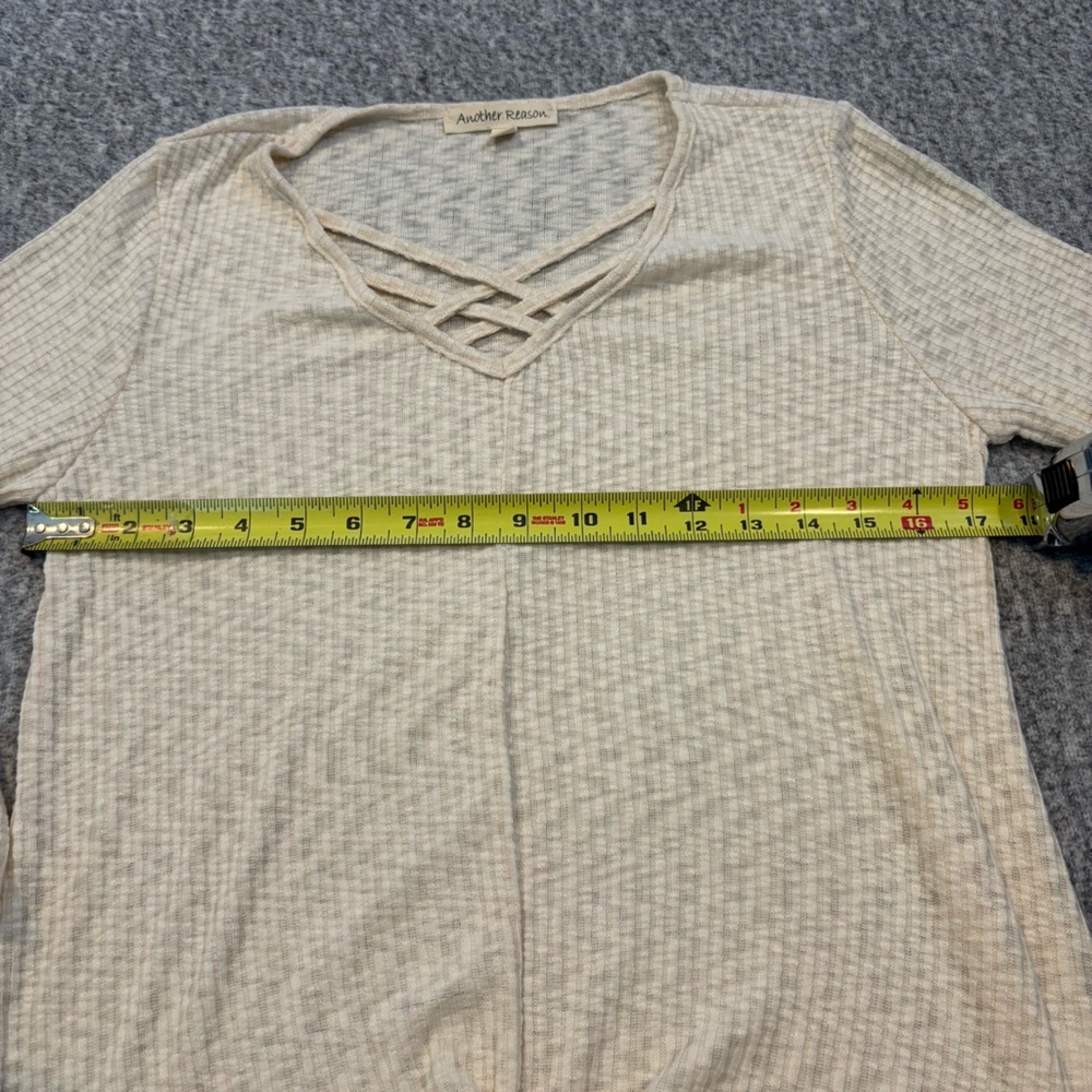 Another Reason Women’s Small Cream Ribbed V-Neck Top 3/4 Sleeve - Picture 6 of 8